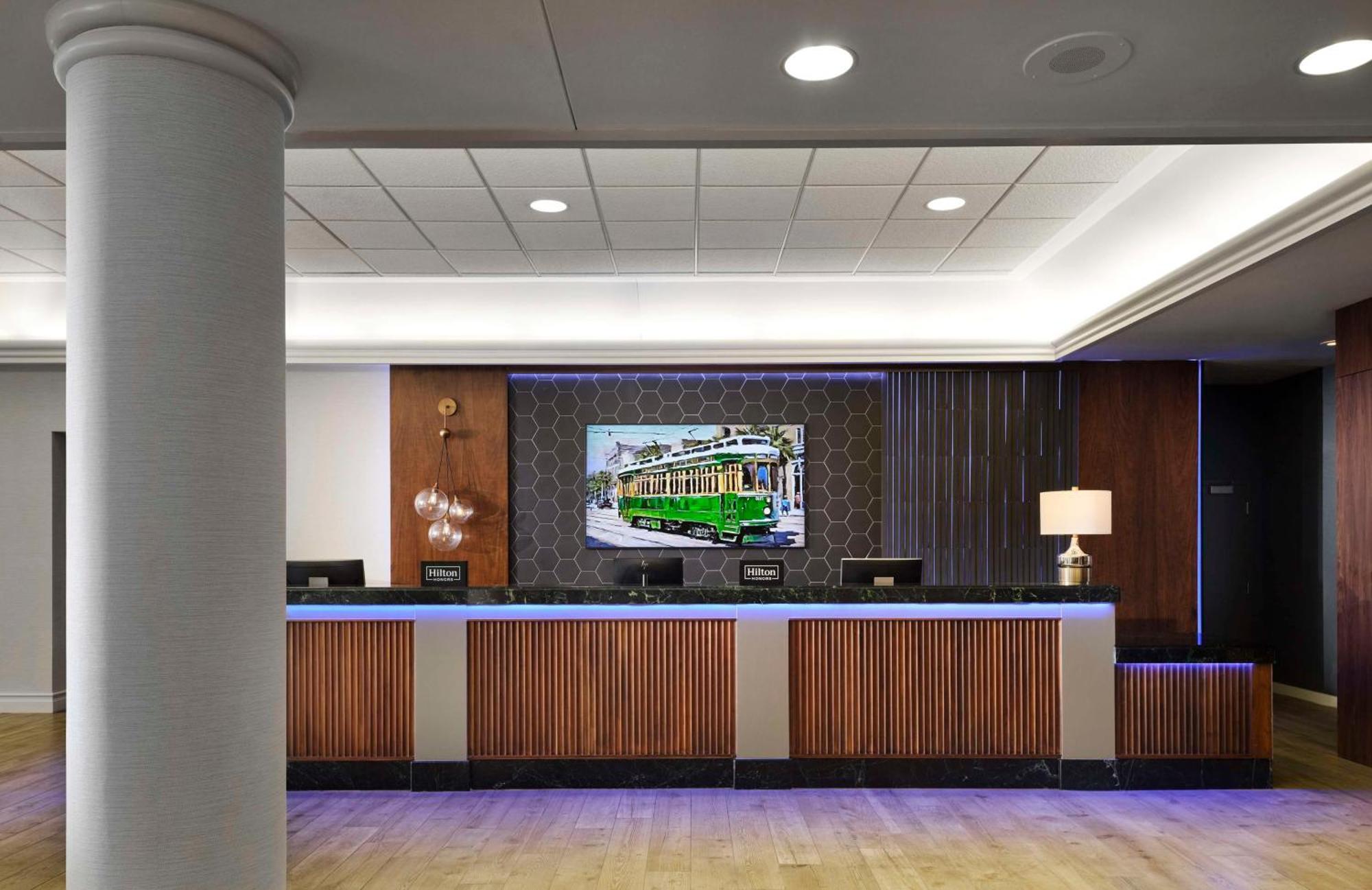 Отель Hilton New Orleans Airport Кеннер Экстерьер фото