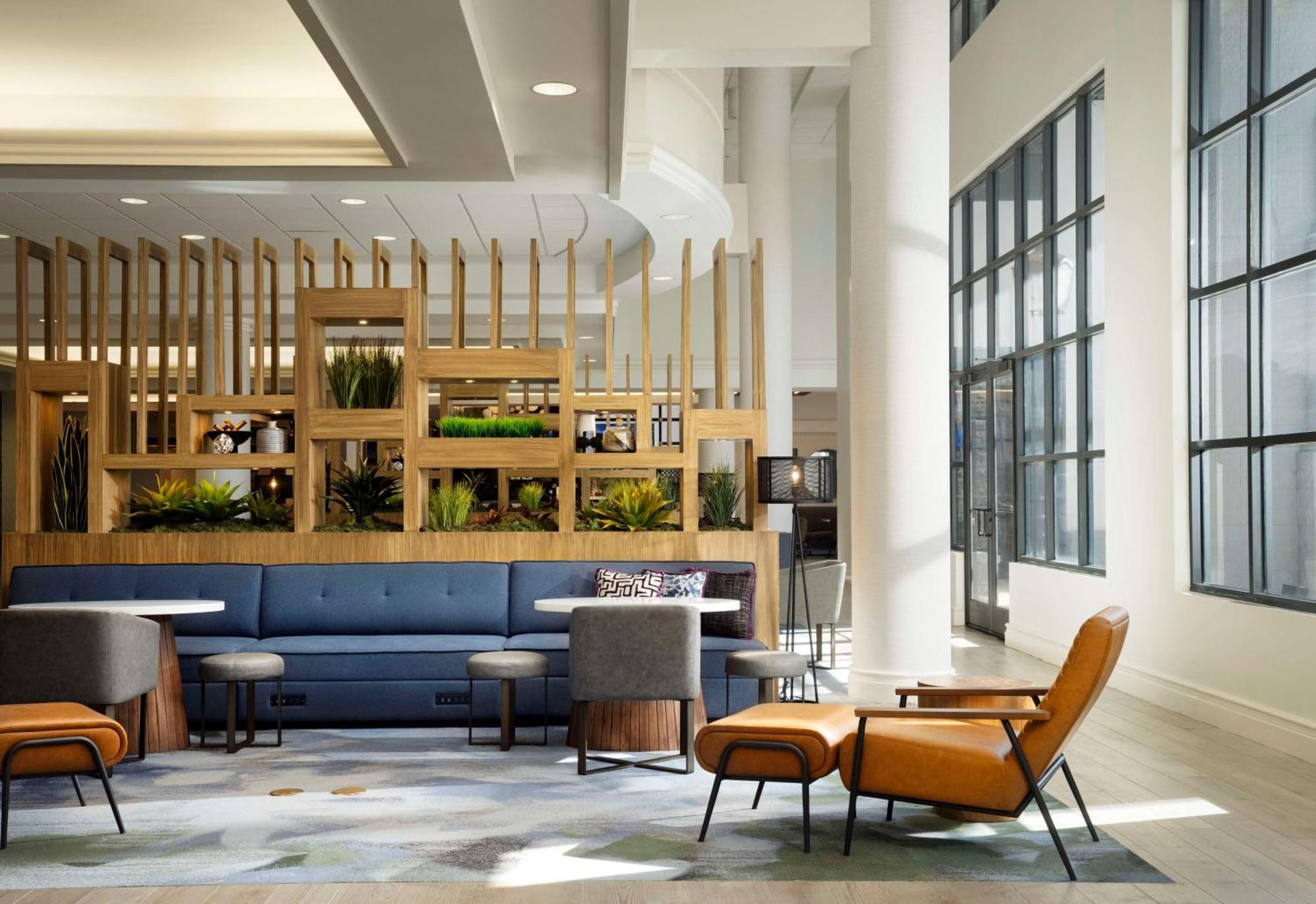 Отель Hilton New Orleans Airport Кеннер Экстерьер фото